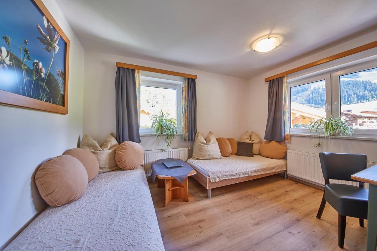 Am Zwoelferkogel Appartements Saalbach-Hinterglemm Exterior foto