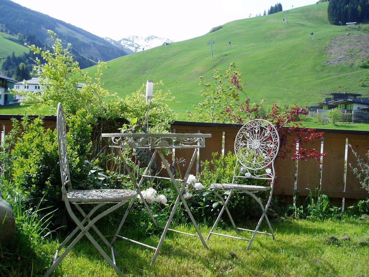 Am Zwoelferkogel Appartements Saalbach-Hinterglemm Exterior foto